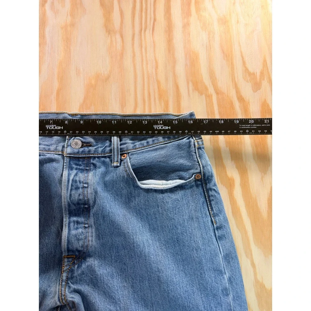 Levis 501 Original Fit Jeans Mens 34x30 Blue Medium Wash Straight Leg Button Fly